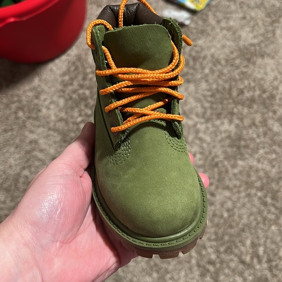 Timberland boots toddler size 5, green - Picture 4 of 4